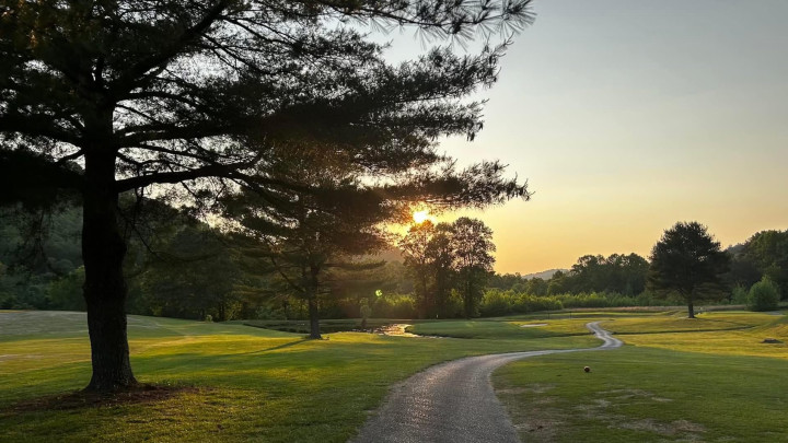 Big Hickory Golf Course: A Charming Nine-Hole Escape in Manchester, KY